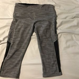 Lululemon crop yoga pants